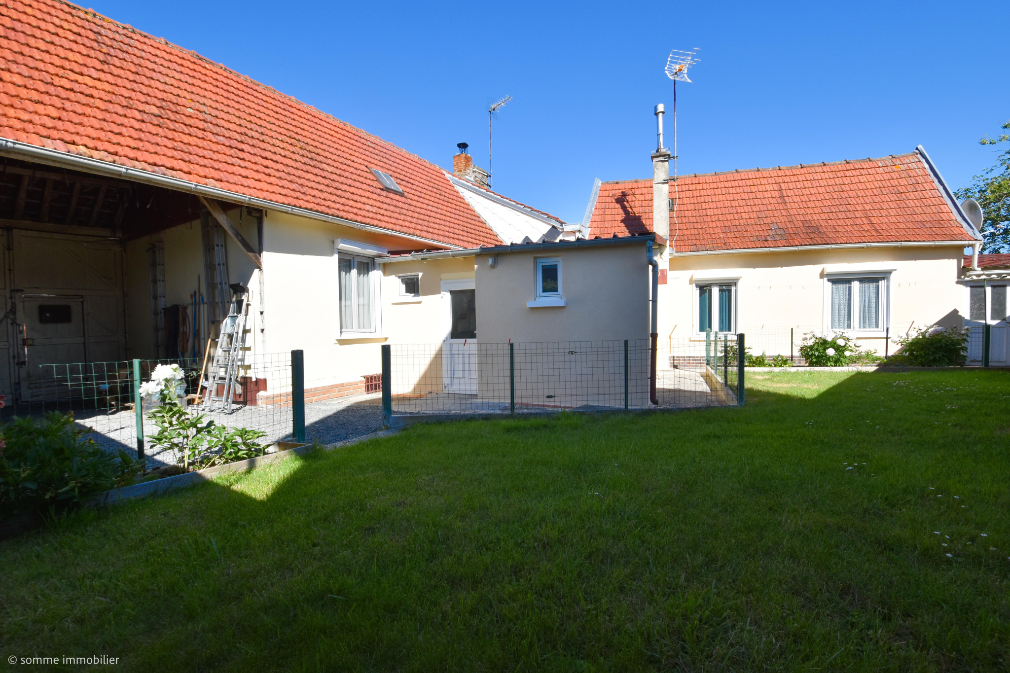 Immo80 – L'immobilier à Amiens et dans la Somme-EXCLUSIF, maison de village avec entrée cochère :
