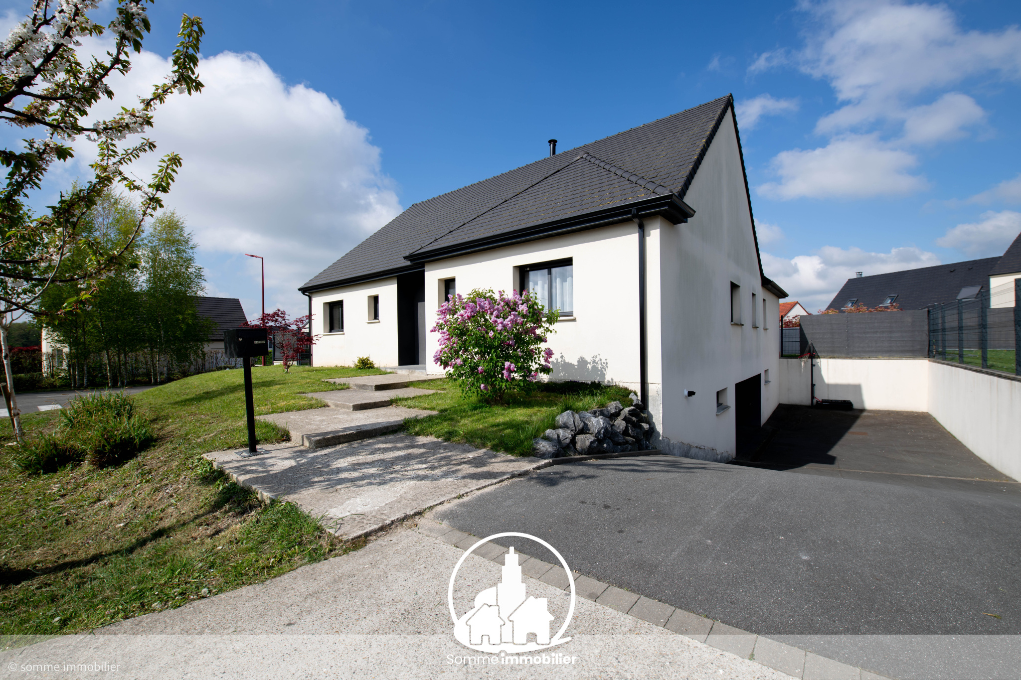 Immo80 – L'immobilier à Amiens et dans la Somme-BERTANGLES, pavillon récent de plain-pied sur sous-sol complet