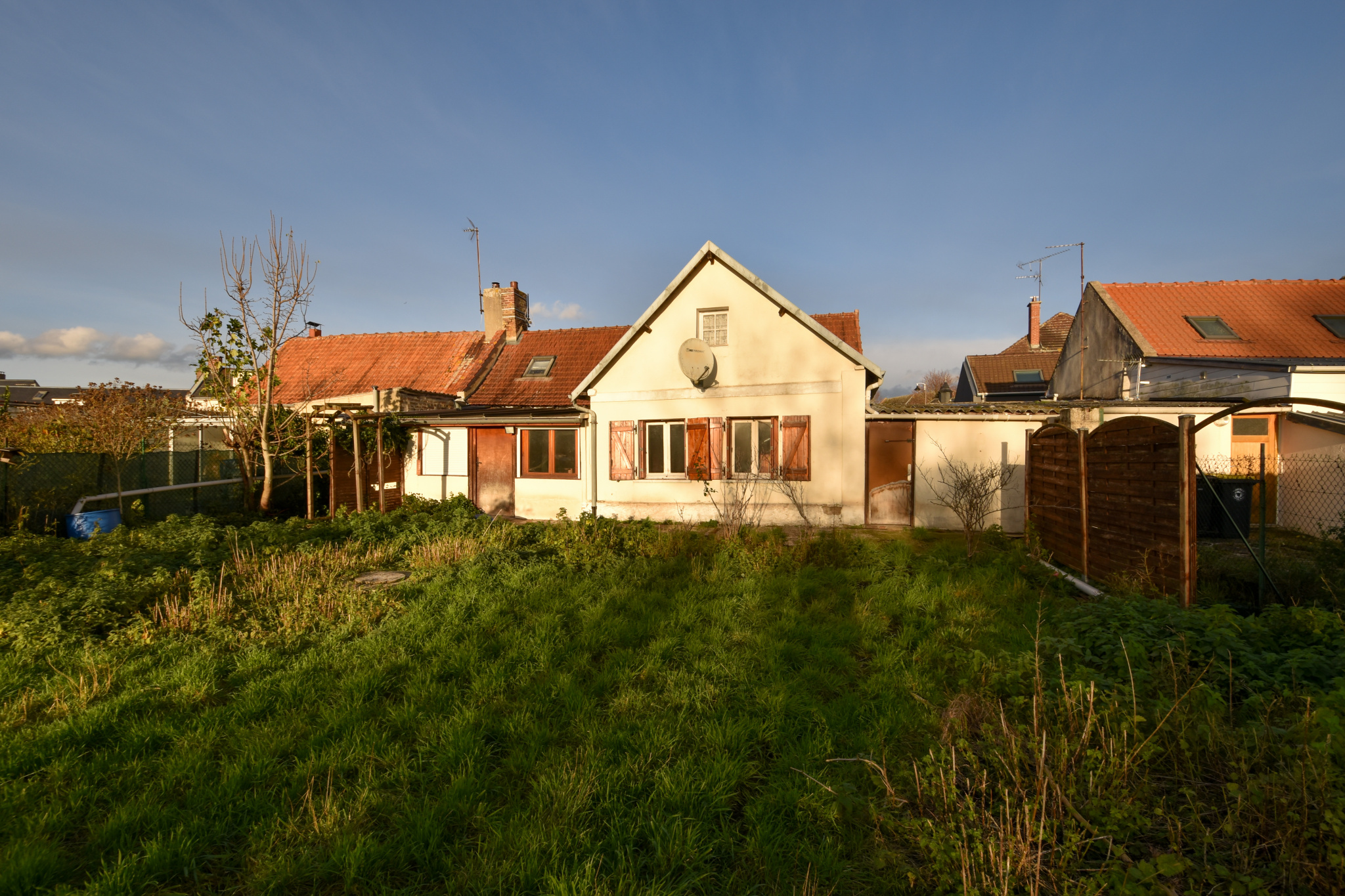 Immo80 – L'immobilier à Amiens et dans la Somme-Ensemble de 2 maisons à rénover entièrement :