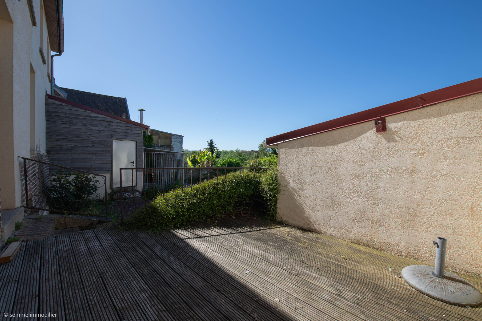 Immo80 – L'immobilier à Amiens et dans la Somme-BELLOY-SUR-SOMME, maison de village rénovée avec 4 chambres :