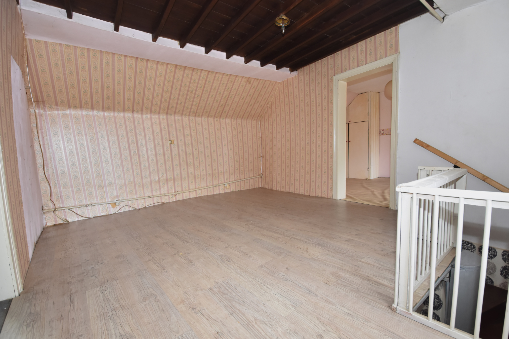 Immo80 – L'immobilier à Amiens et dans la Somme-SECTEUR VIGNACOURT, maison avec entrée cochère sur 1200m2 de terrain