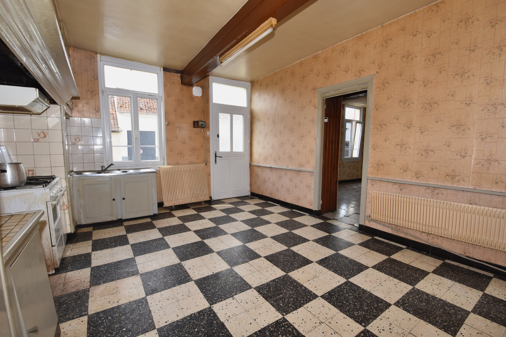 Immo80 – L'immobilier à Amiens et dans la Somme-SECTEUR VIGNACOURT, maison avec entrée cochère sur 1200m2 de terrain